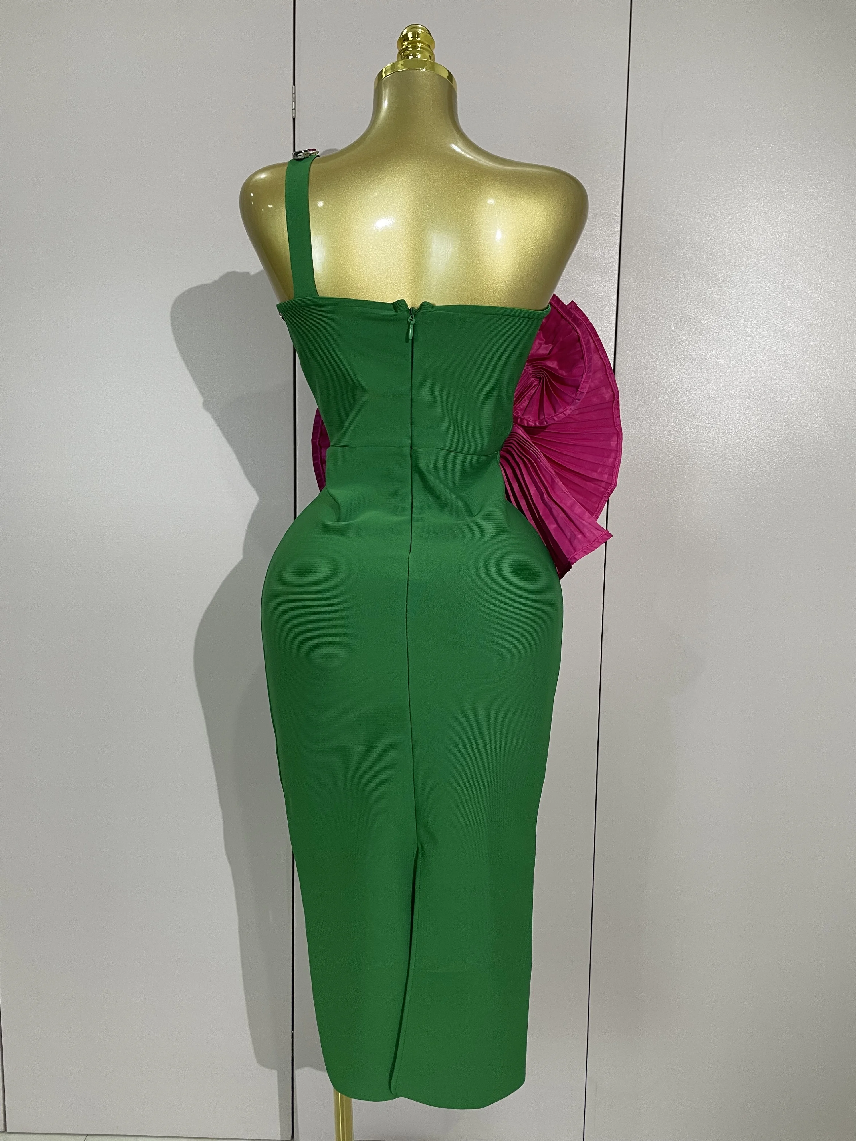 green emerald velvet dress Green Sequin Dress: Women's Christmas Outfits