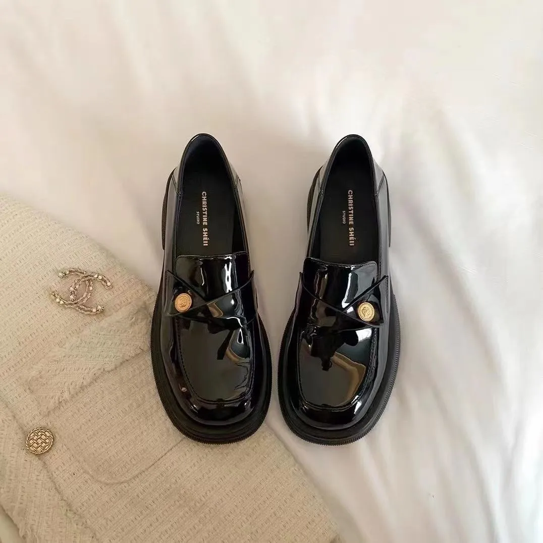 

Повседневная женская обувь, модные черные туфли на плоской подошве с круглым носком, женская обувь из меха, оксфорды 2024, удобные слипоны в стиле преппи