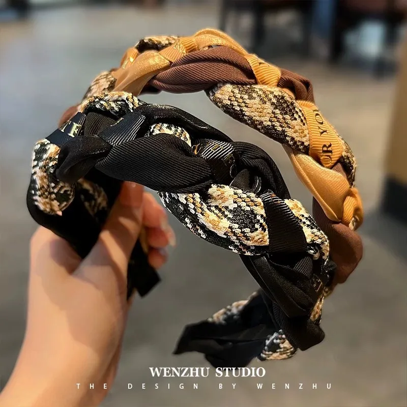 2024 Retro French Academy Style Hair Hoops for Women\'s Hairbands Fashion Latest Designer Wide Hairband Hair Accessories