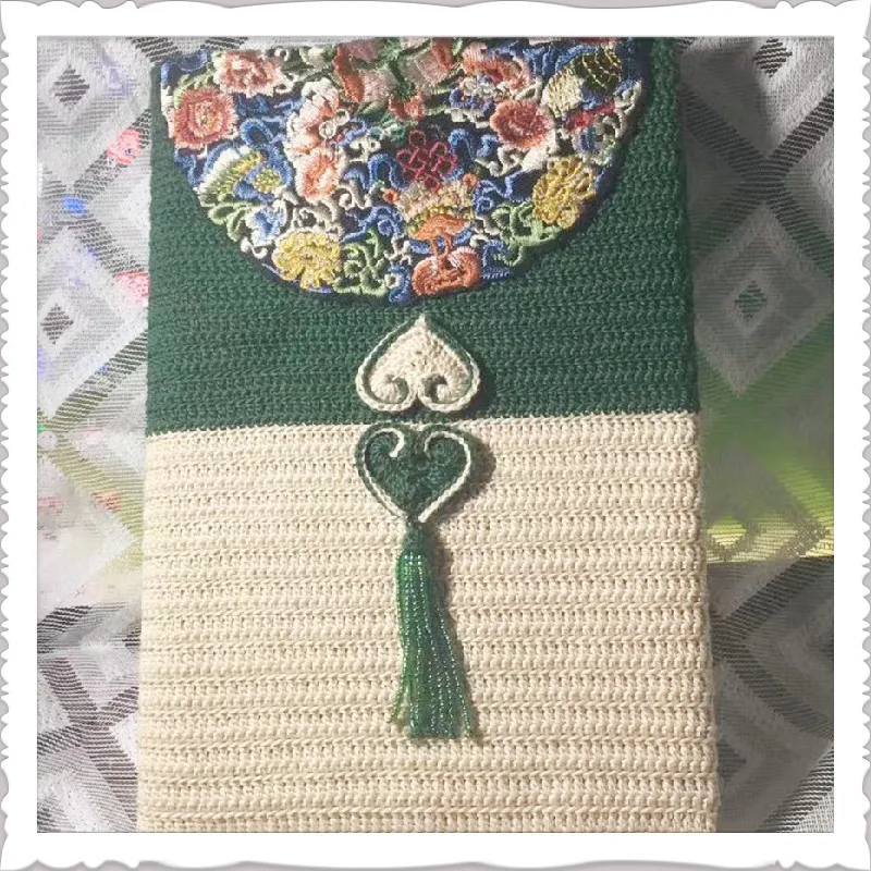 Women's shoulder bag, handmade woven underarm bag, puff flower patchwork combination mobile phone bag, exquisite and fashionable