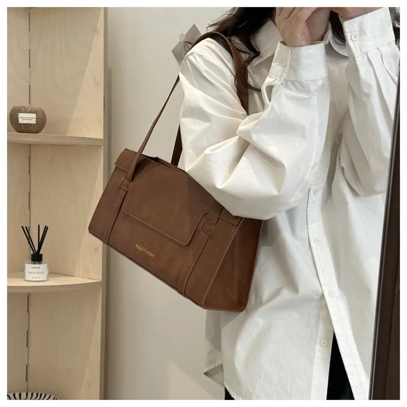 

Texture Niche Underarm Bag Women Winter New High-grade Messenger Female Shoulder Bag Joker Small Luxury Brand Shoulder Bag