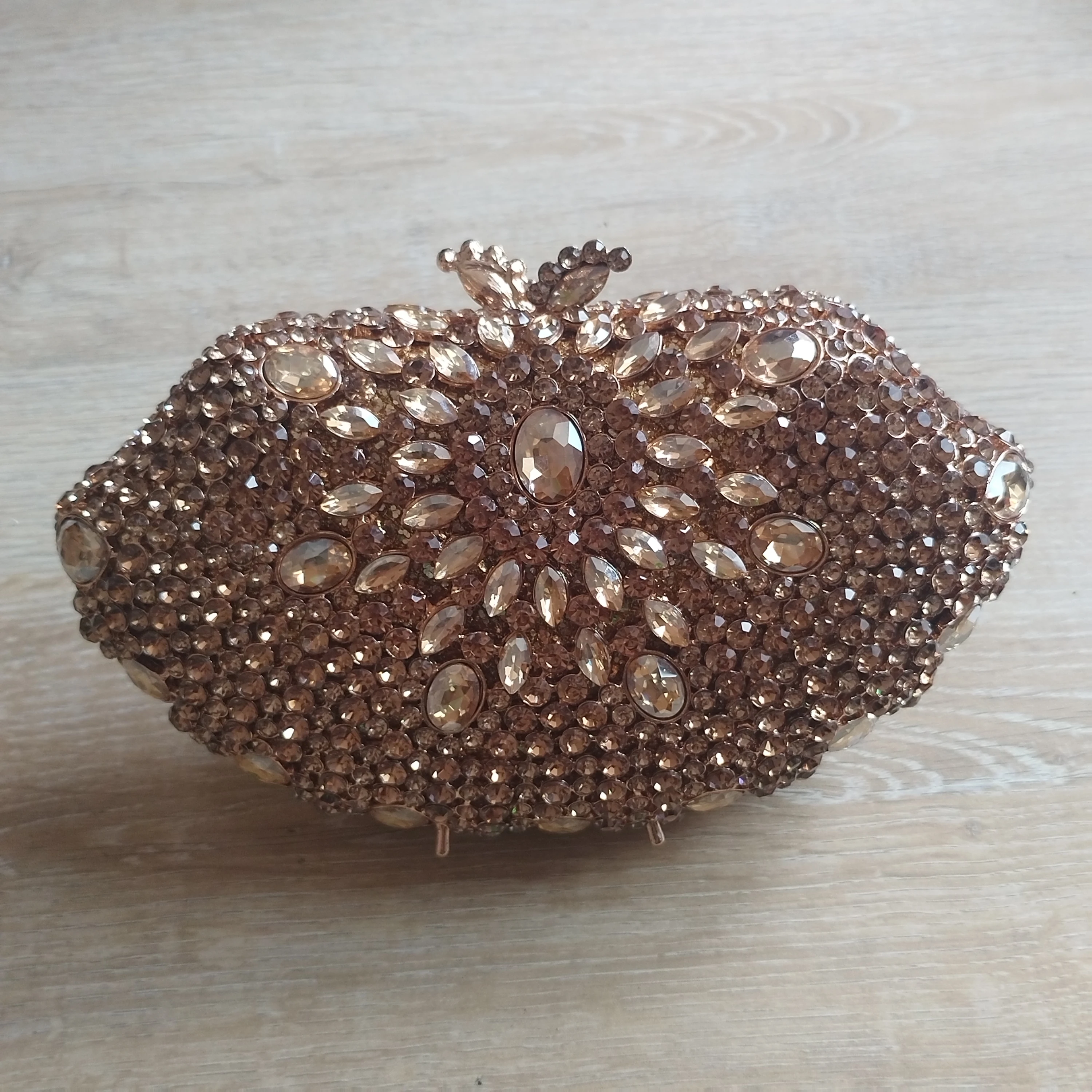 thumbnail image 1 of XIYUAN Bolsos de noche con diamantes de imitación dorados para mujer, bolsos de mano de diseñador para niñas, bolsos de mano para bodas, bolsos de noche elegantes para novias, 1 of 4
