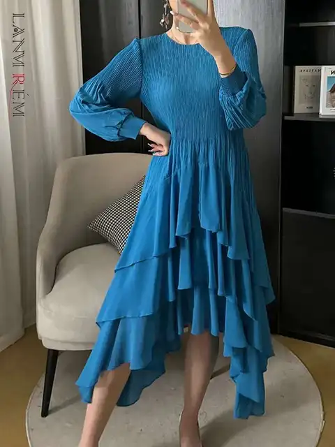 LANMREM Irregular Spliced Pleated Dress Women Fashion Round Neck Long Sleeves Solid Color Dresses Elegant 2025 Spring 2DA4617