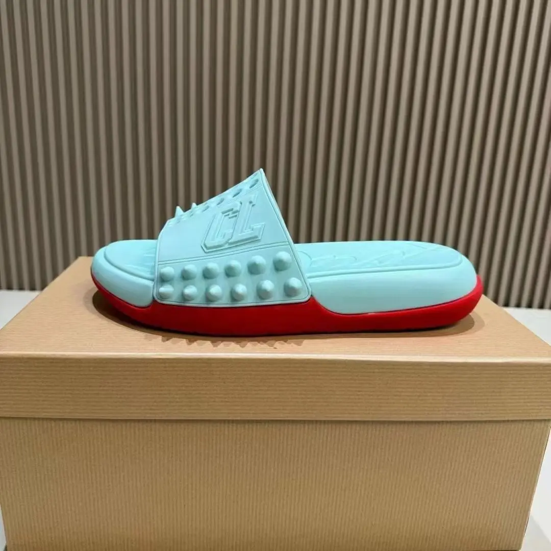 Men's Slippers Non-slip Summer Fashion One-word Beach Shoes Fashion Design Sense Rivet Casual Shoes men slippers