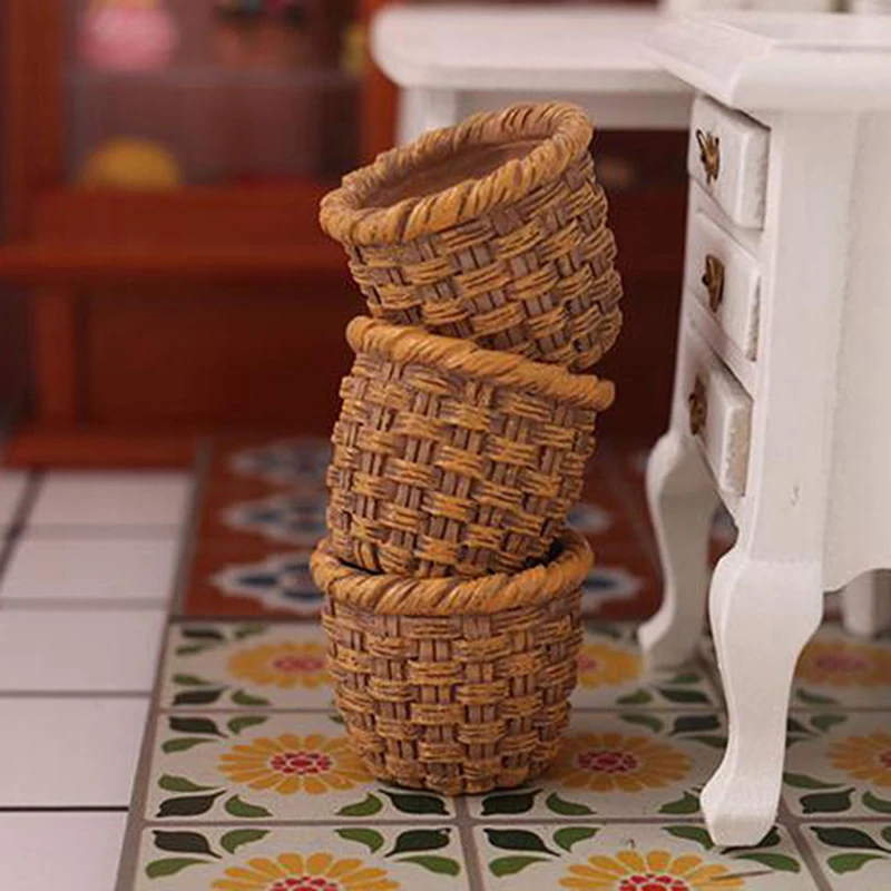 Mini cesta de vime para Dollhouse, cesta tecida à mão, armazenamento de vegetais e alimentos, decoração em miniatura, bonecas fofas, 1/12