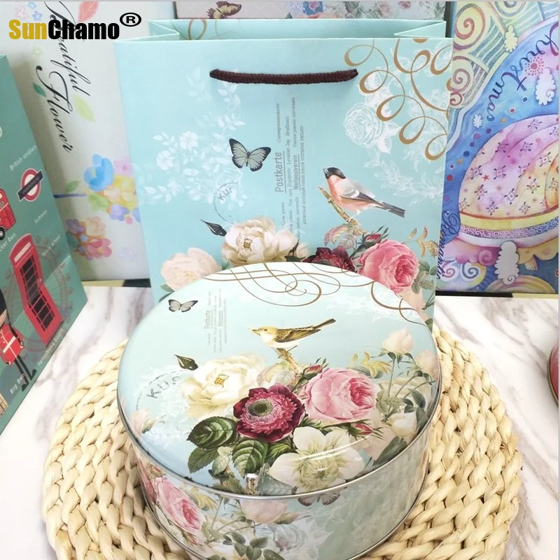 2022 Cute Cookie Jar for Children  Friends New Cartoon Biscuit Dessert Tin Storage Box with Gift Pack Europe Baking DIY Decor