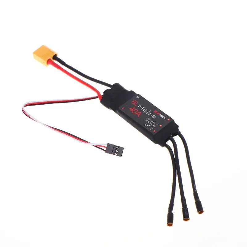 ESC Brushless 30A 40A pour Bateau RC installé dans un modèle réduit de bateau, câbles branchés