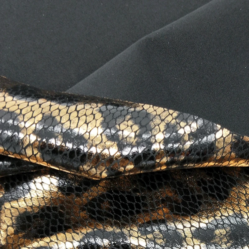 1 m klassischer Stoff mit Leopardenmuster und Goldprägung, Vier-Wege-Stretch-Spandex, gestrickt, Schlangenmuster, Stretch-Kleidungsstoff mit Leopardenmuster – Detail 4