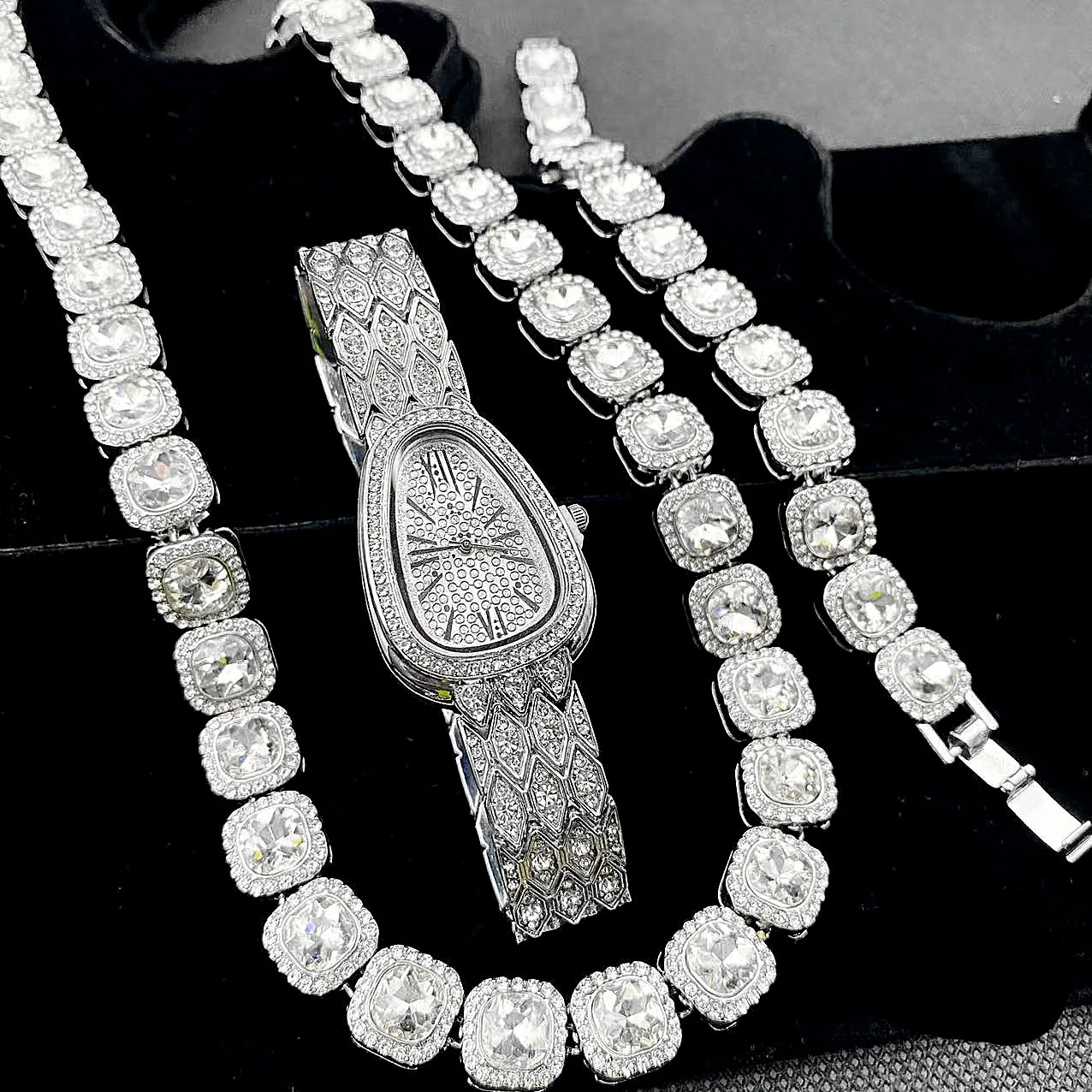 3PCS Iced Out Watches for Women Gold Watch Snake Chains Bracelet Necklaces Bling Bling Diamond Jewelry for Women Watch Set Reloj