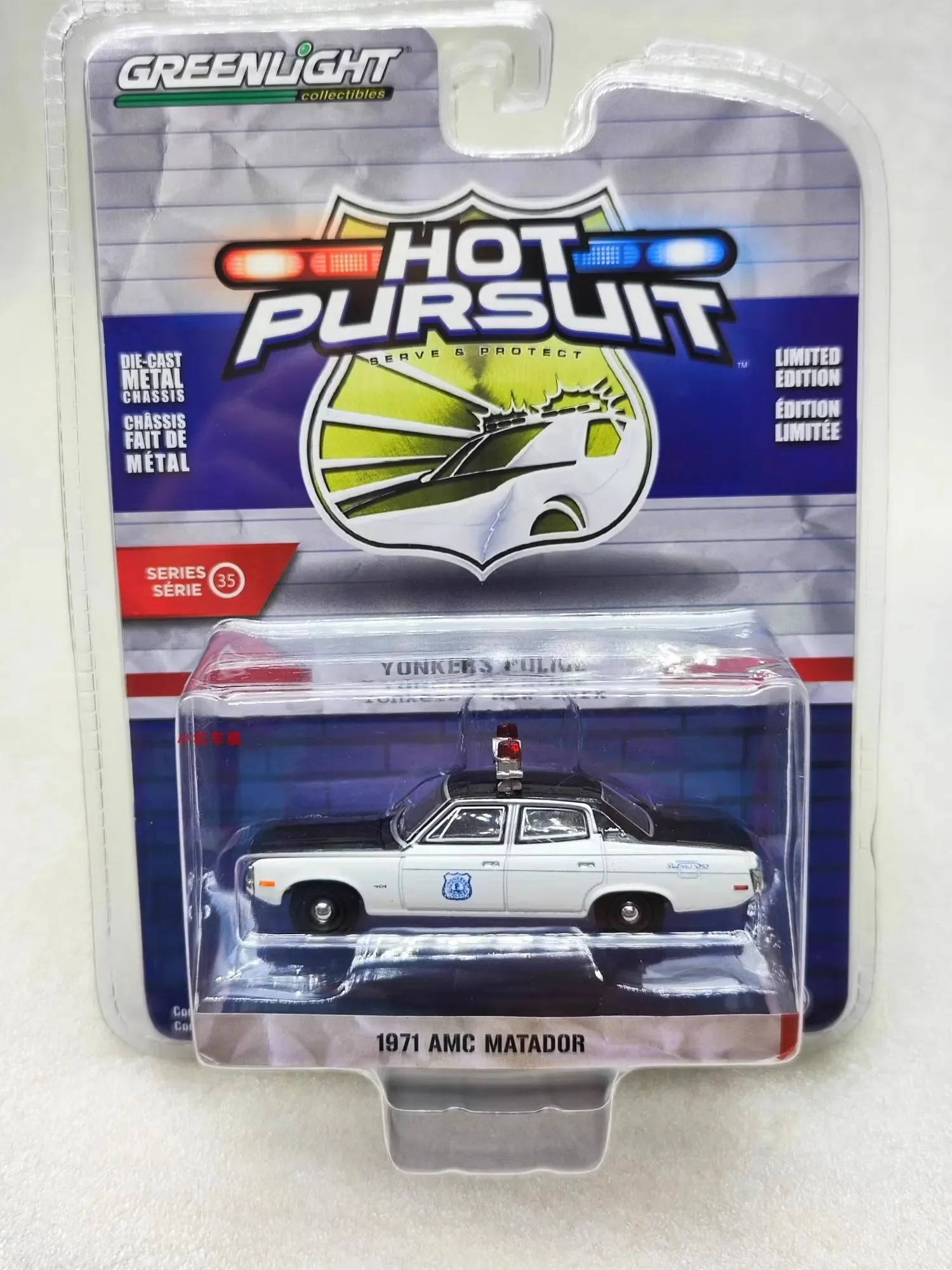 

1:64 1971 AMC Matador Yankees Нью-Йорк полицейский автомобиль литый под давлением металлический сплав Модель автомобиля игрушки для подарка коллекция W1358
