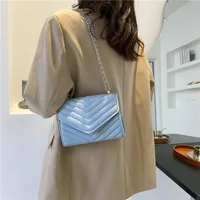 Sac à bandoulière Chic en cuir Pu, matériel doré, sangle en chaîne polyvalente, fourre-tout de luxe classique pour femmes, usage quotidien 4