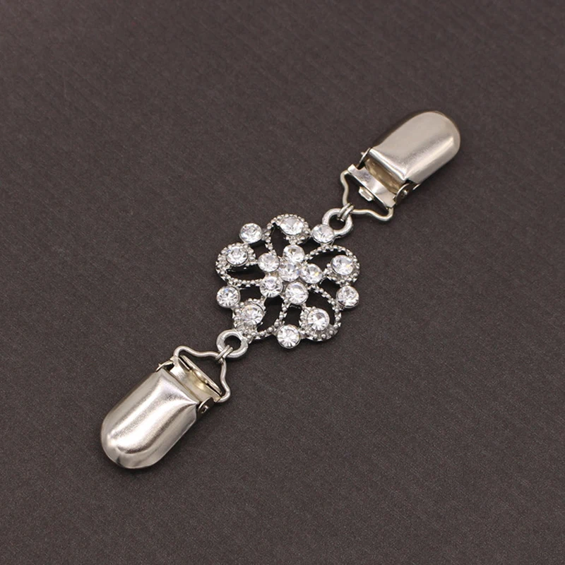 Sweater Shawl Blouse Collar Sweater Scarf Clasp Brooch Pin Jewelry Accessories Women Retro Vintage Cardigan Duck Clip Pin