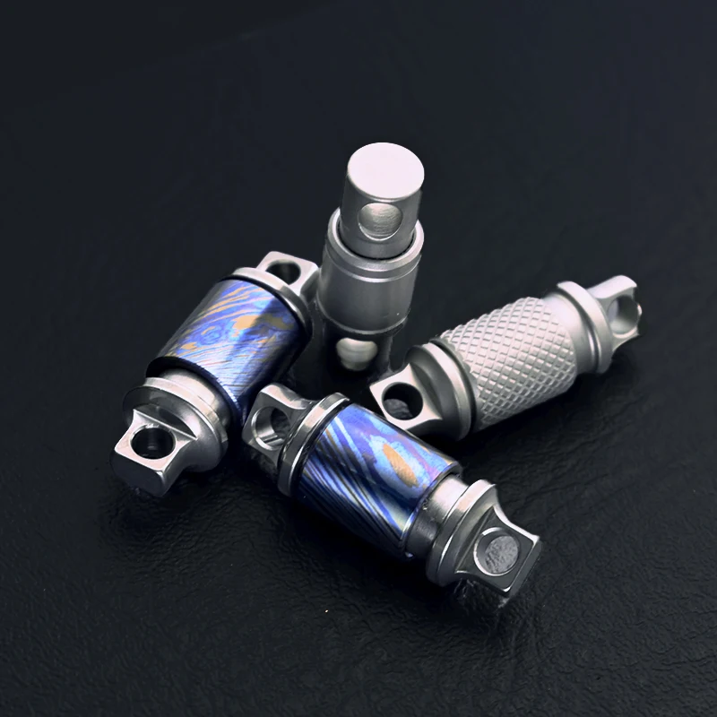 High Quality Titanium Keychain Convenient Detachable Removable Pull