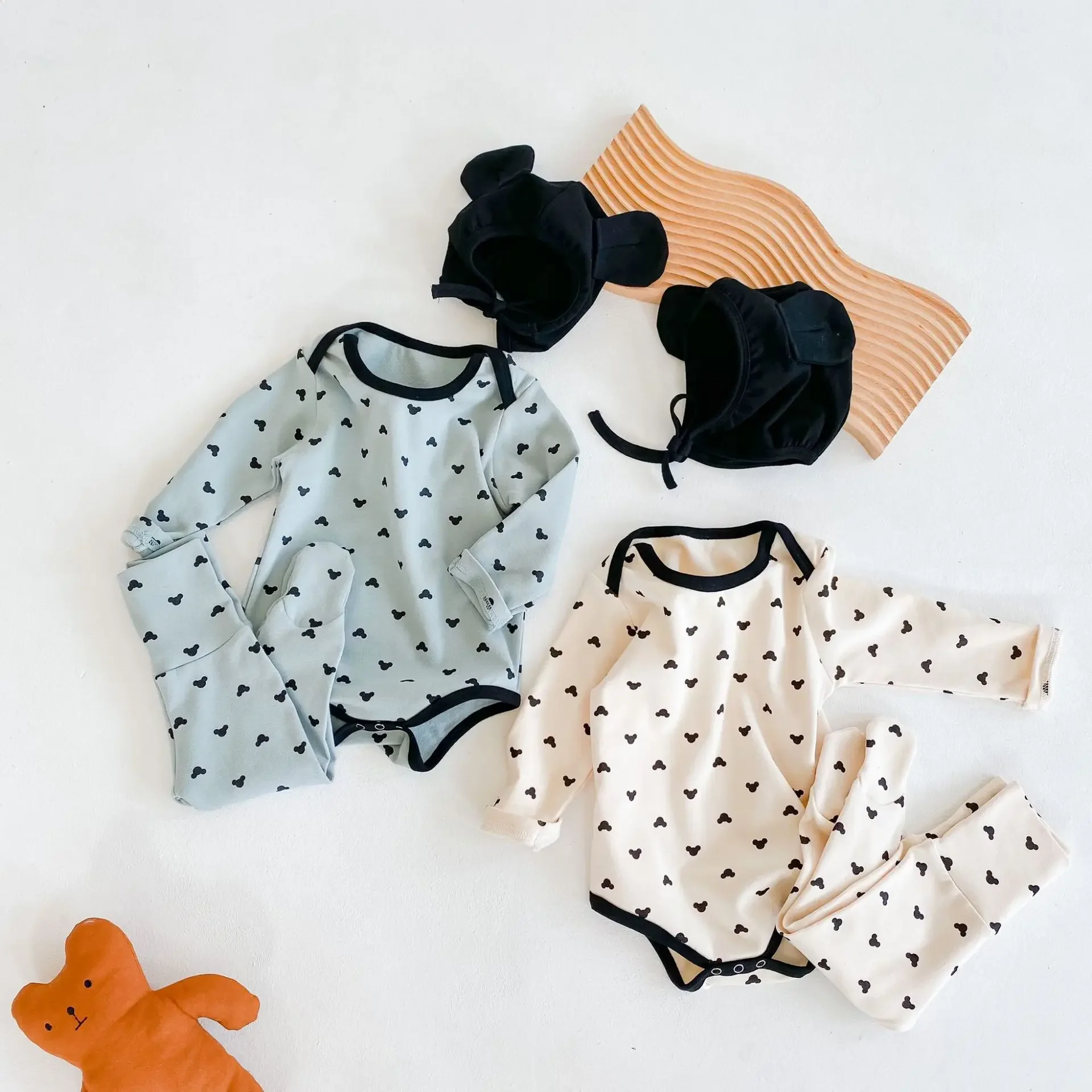 Autumn and Spring Baby Unisex Breathable Simple Cartoon Pattern Cute Stockings 3-Pair Set