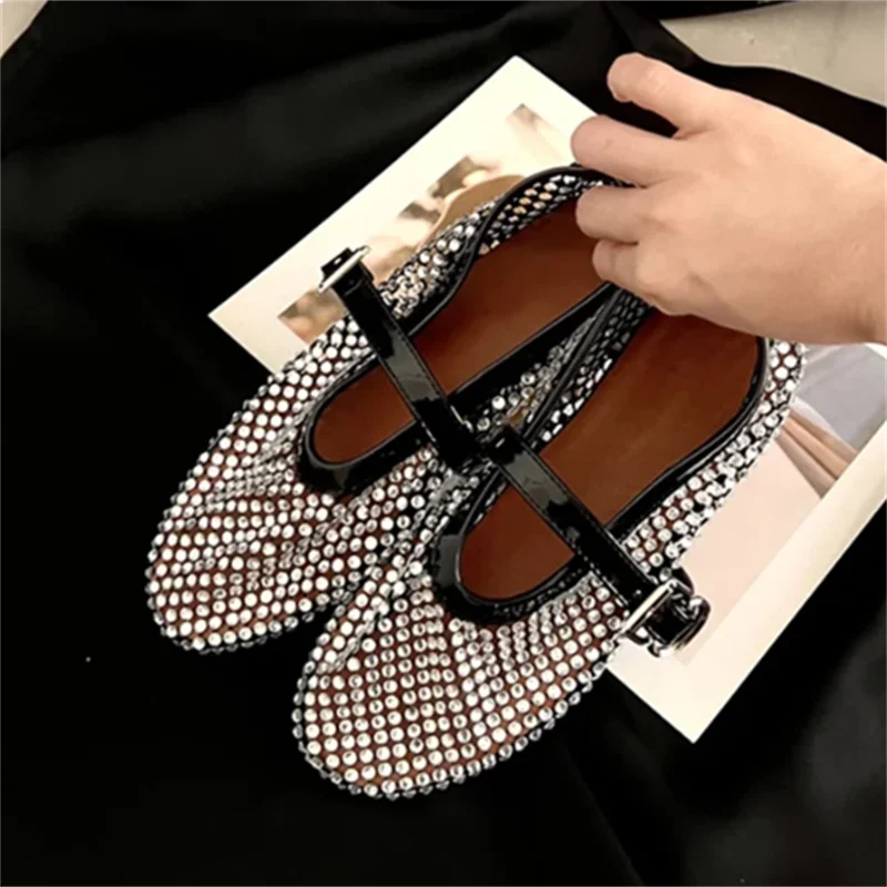 

Женские балетки на плоской подошве, туфли ручной работы с круглым носком и ремешком с пряжкой-кристаллом, дышащие дизайнерские модные женские туфли, лето 2024