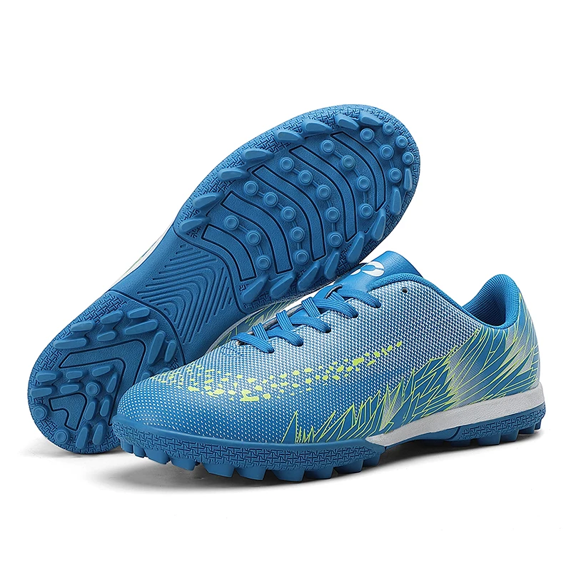 Large Size Adolescent Comfortable Outdoor Football Sports Shoes Children's Breathable Training Shoes Adult Casual Football