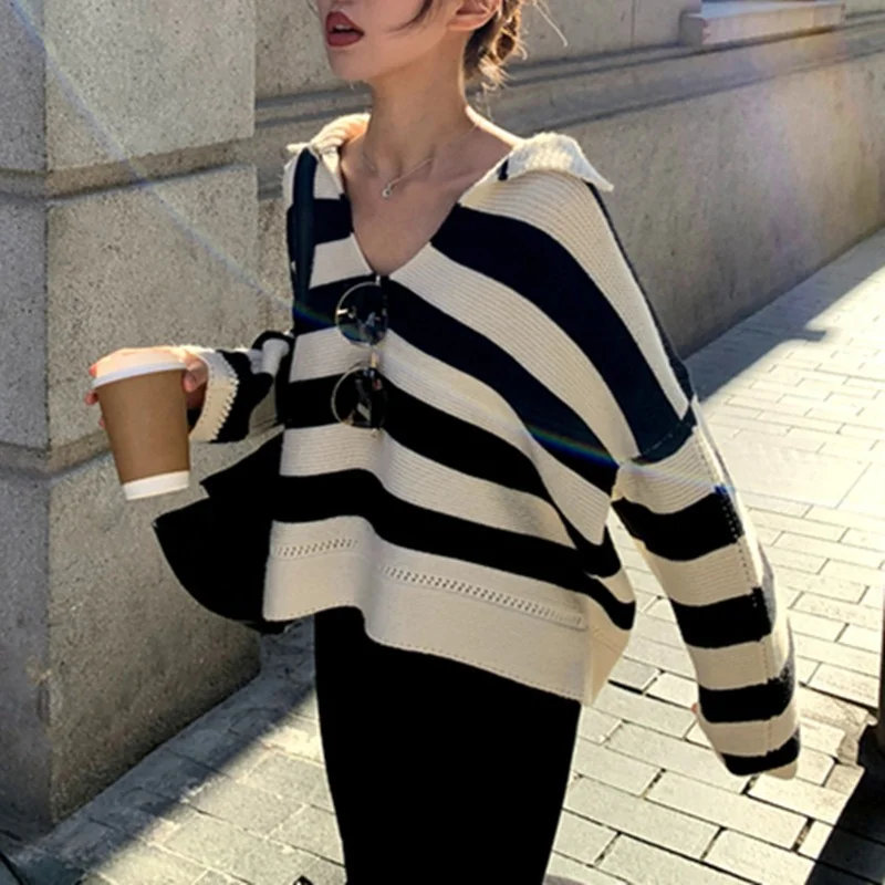 

2022 new French half-open polo collar long-sleeved sweater women's temperament striped short lapels age-reducing tops