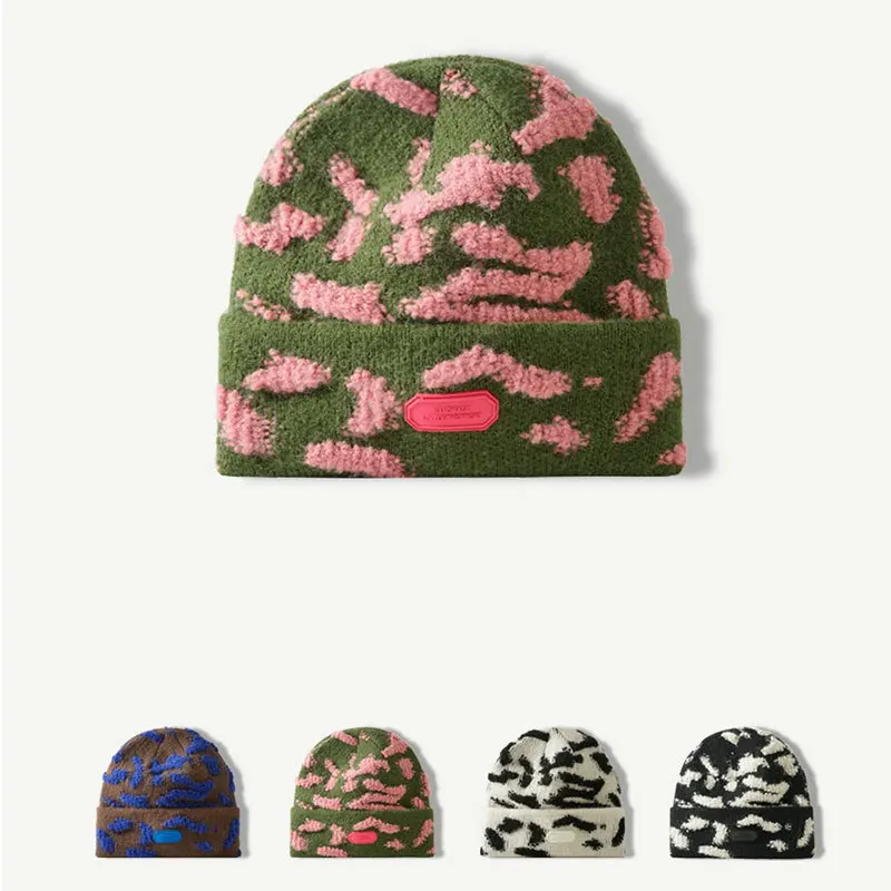 

Korean Niche Contrasting Color Spotted Knitted Cap Men and Women Winter Warm Pullover Cold Hat Big Head Trend Skull Beanie Hat