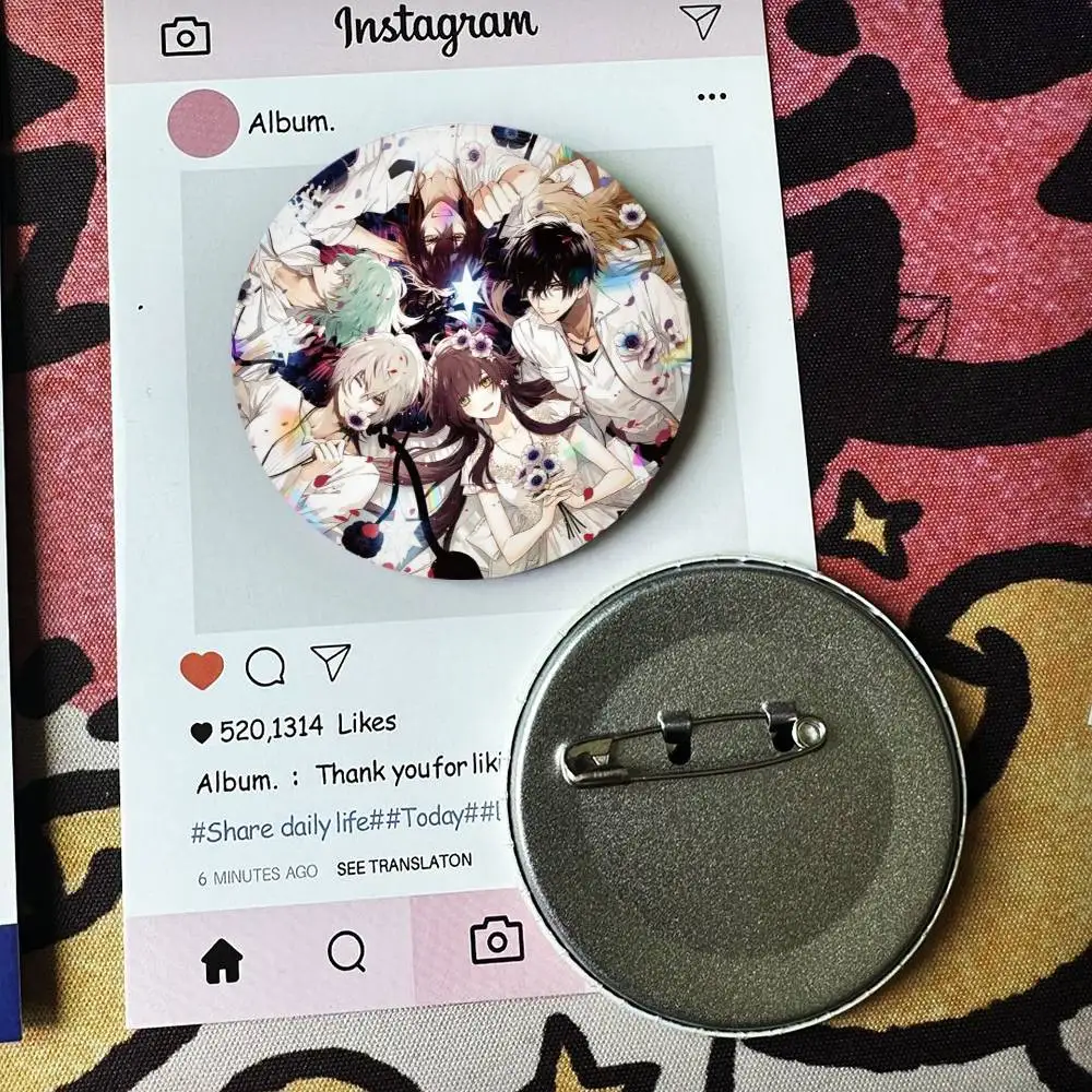 C-Collar M-Malice Round Fan Badge Collection - Gifts, Brooches, Souvenirs