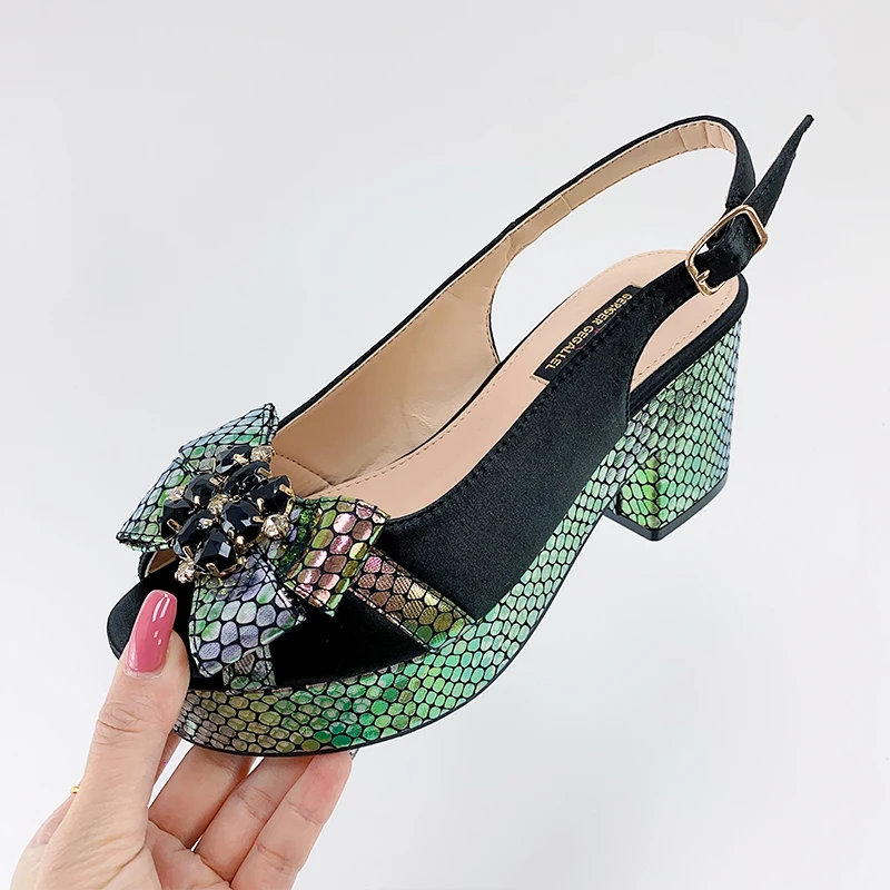 Fashion Top Italian Designers 2023 Luxury Round Toe Bright Diamond Bowtie Bling Summer Women's Platform Chunky High Heel Sandals