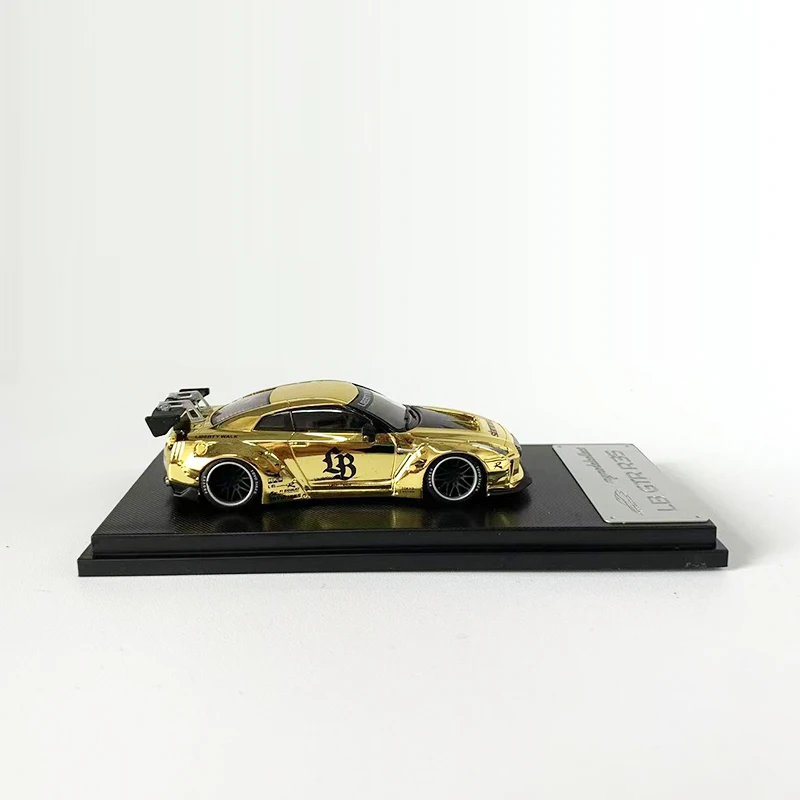 MC 1:64 Model Car GTR R35 LB Wide Body Alloy Die-Cast Vehicle Collection -Chrome Gold 4