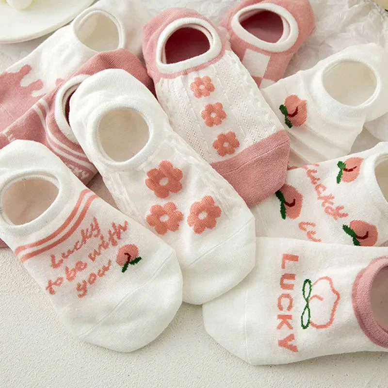 Exquisite Boat Socks for Female Summer Thin Fashion Low Cut Shallow Mouth JK Student Style Cute Sweet Invisible Socks boat socks,women socks,woman socks,heart print socks,mesh boat socks
