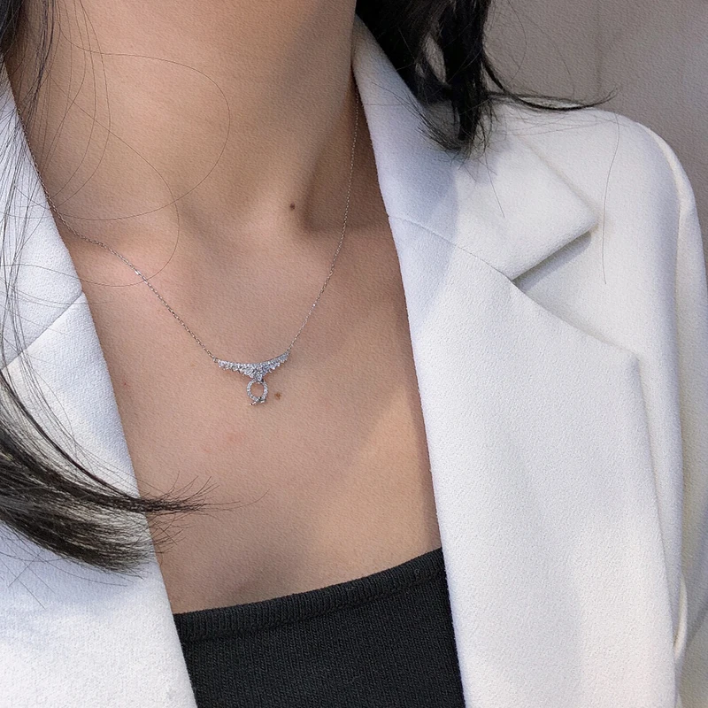 LUOWEND 18K White Gold Real Natural Diamond Necklace Luxury Classic Shape Jewelry Gift for Women and Girls Birthday