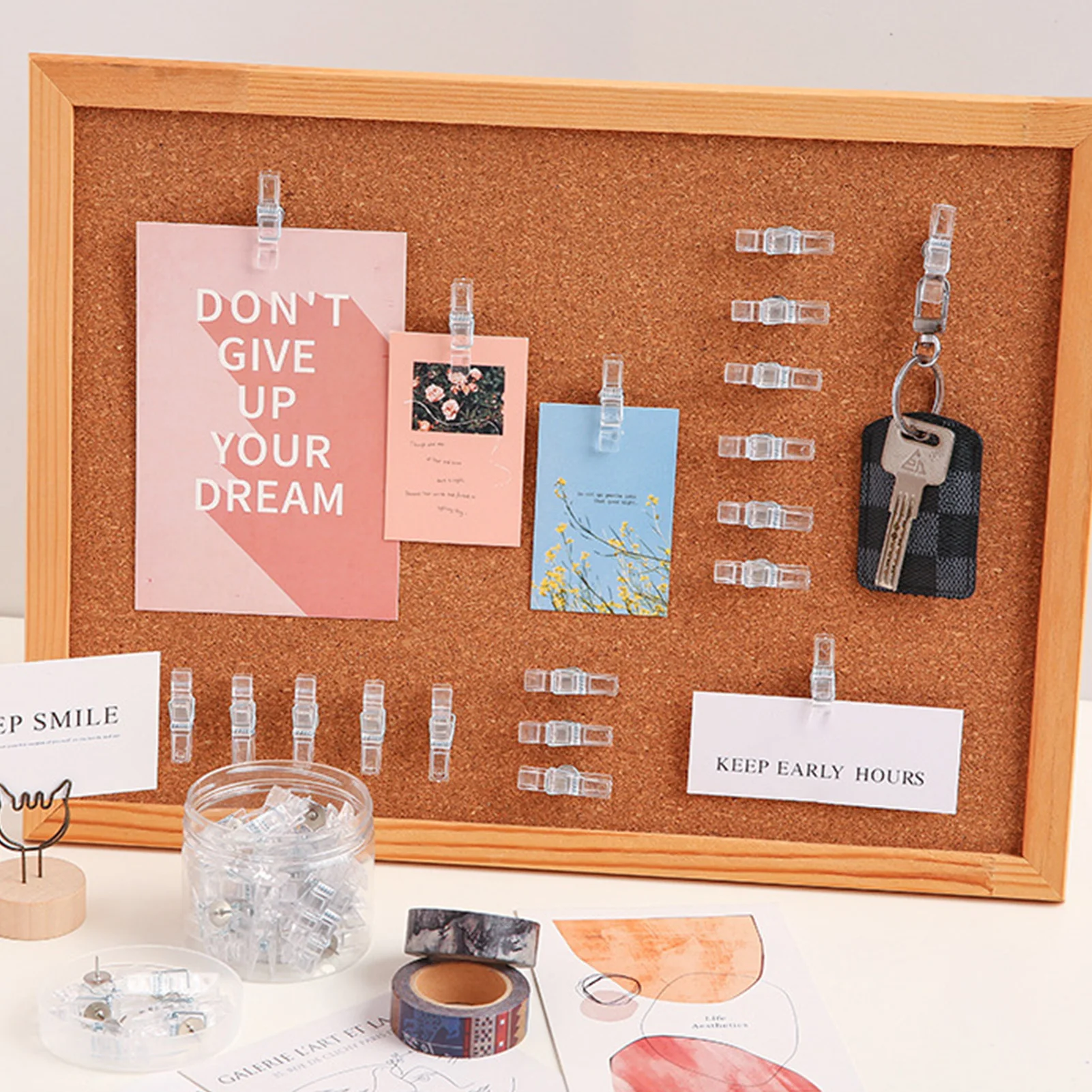 투명한 클립 푸시핀 독특한 디자인 학교 사무용품 클립 문서를 깨끗하게 유지하는 데 적합합니다.