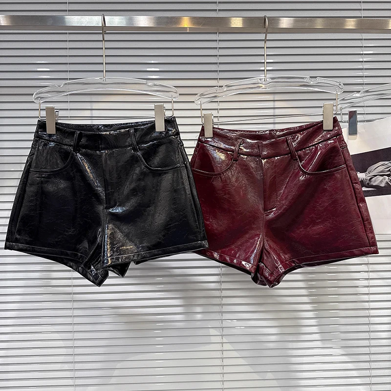 DEAT 2025 Autumn Winter New Fashion Solid Color PU Leather Boot Short Pant For Women High Waist Versatile Shorts Female 11A07168