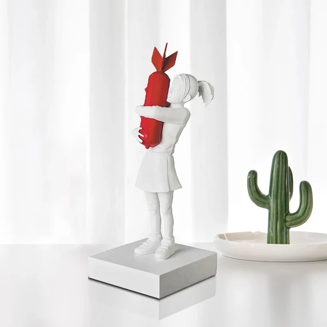 Banksy – Statue en résine pour fille, bombe à câliner, Sculpture, décoration de la maison, bombe de paix, accessoires pour fille, décor de salon, nouvelle collection 6