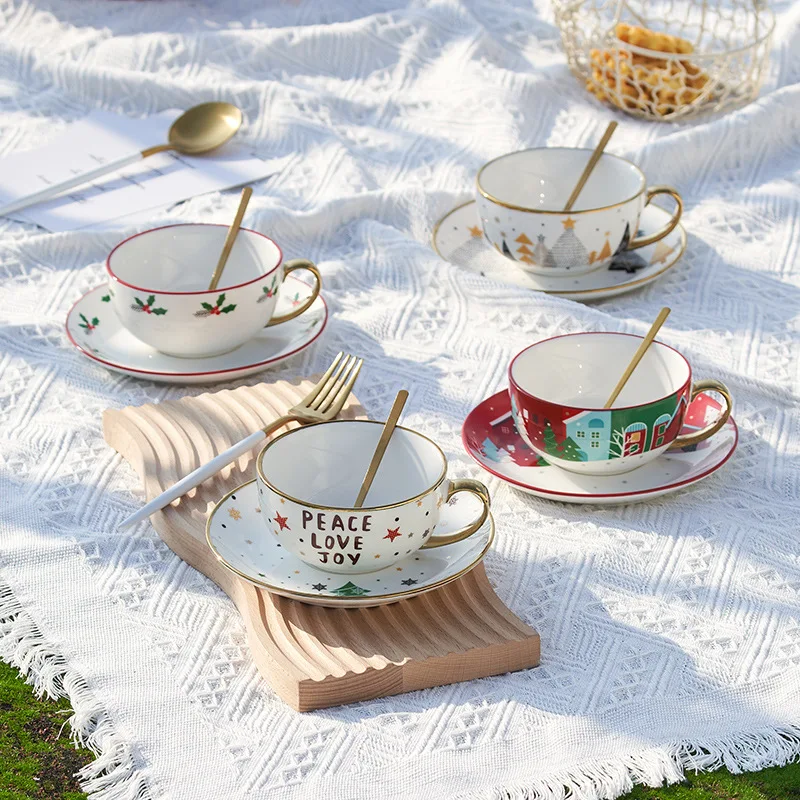 Christmas Bear Tea Set - Ceramic - 1 Teapot and 1 Cup - ApolloBox