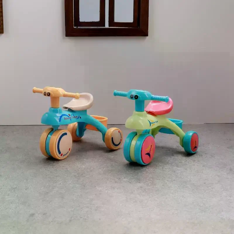 Realistic Miniature Dollhouse Tricycle Ornament
