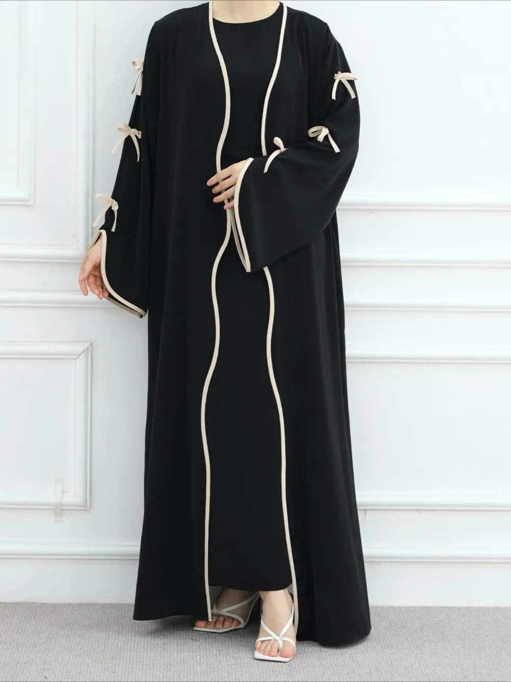 عباية نسائية Kalenmos مع فستان داخلي