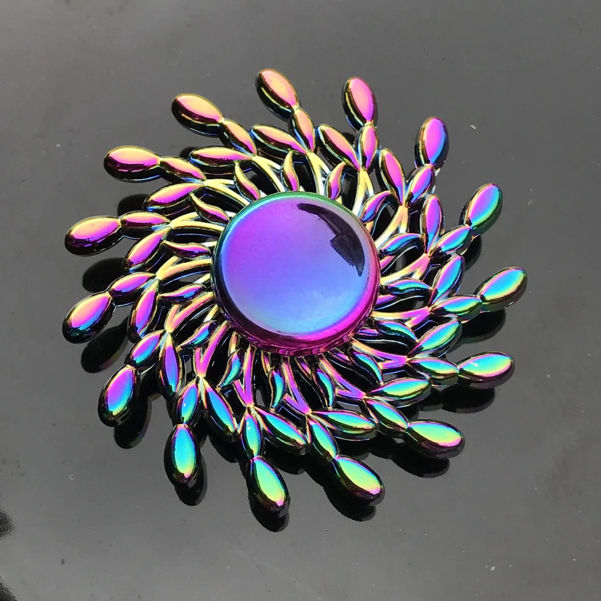 New Multicolor Gradient Fidget Spinner Creative Flower Rainbow R188 Mute Bearing Hand Spinner Fingertip Gyro Stress Relief Toys 6