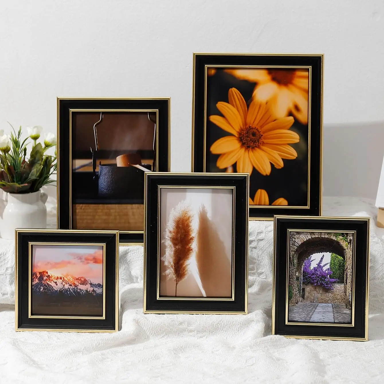 Plastic-Picture-Frame-Home-Decor-Black-Gold-Rectangular-Picture-Frame.jpg