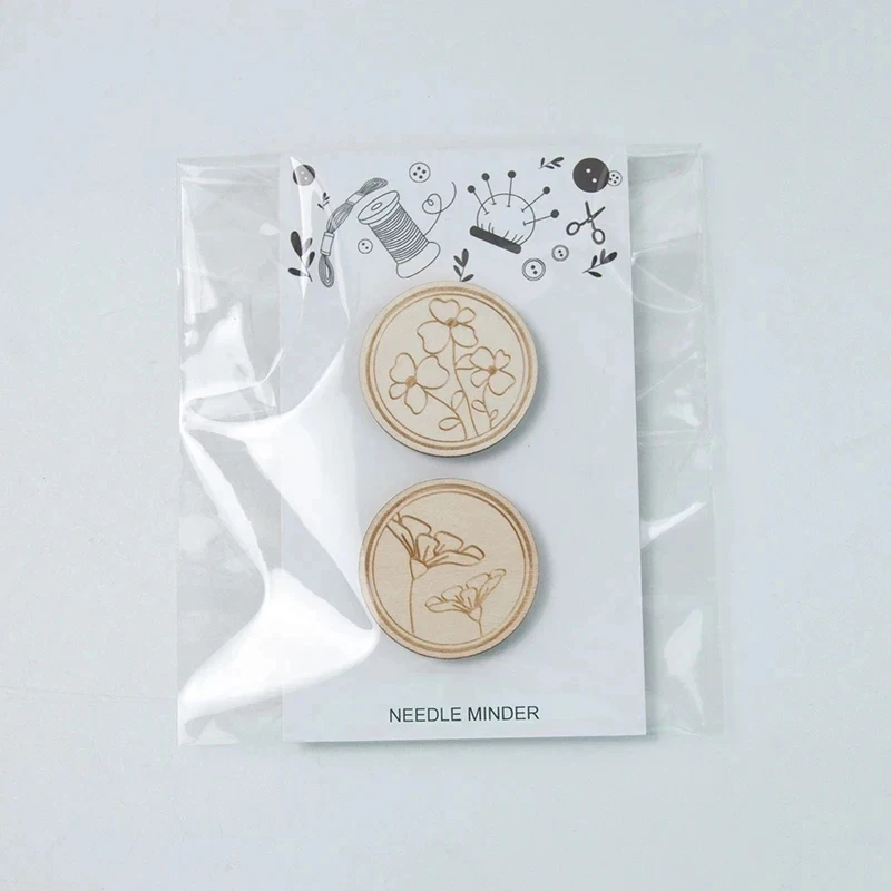 Cross Stitch Wood Needle Minder Round Sewing Magnet Needle Keeper Embroidery Carved Flower Pattern Needlework Accessories 2Pcs