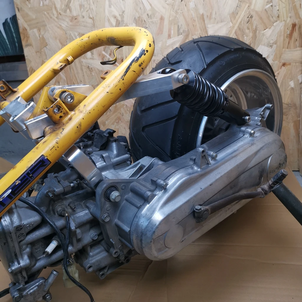 ストレッチエクステンションマウントハンガーファットリムフィットズーマーAF58 50CC エンジンストレッチ延長マウントハンガーフィット