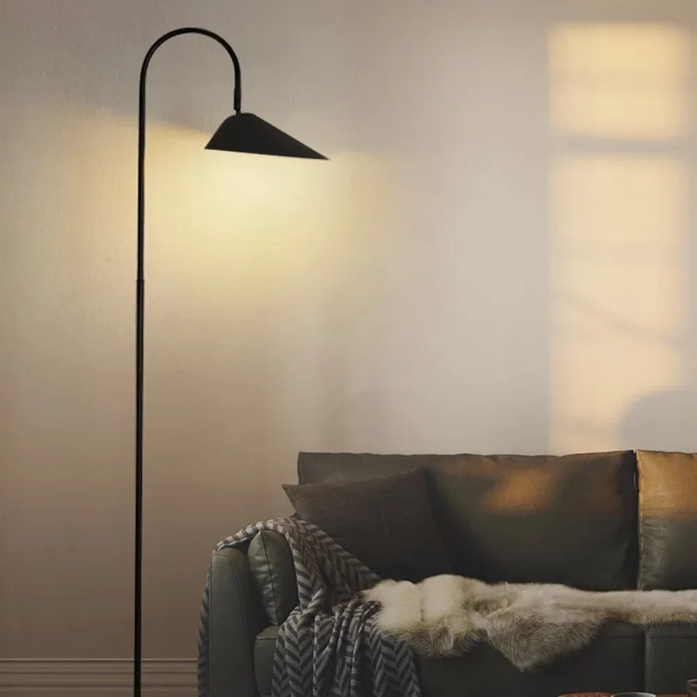 

Cream Style Medieval Floor Lamp Minimalist Bedroom Homestay Nordic Quiet Style Living Room Decoration Vertical Table Light