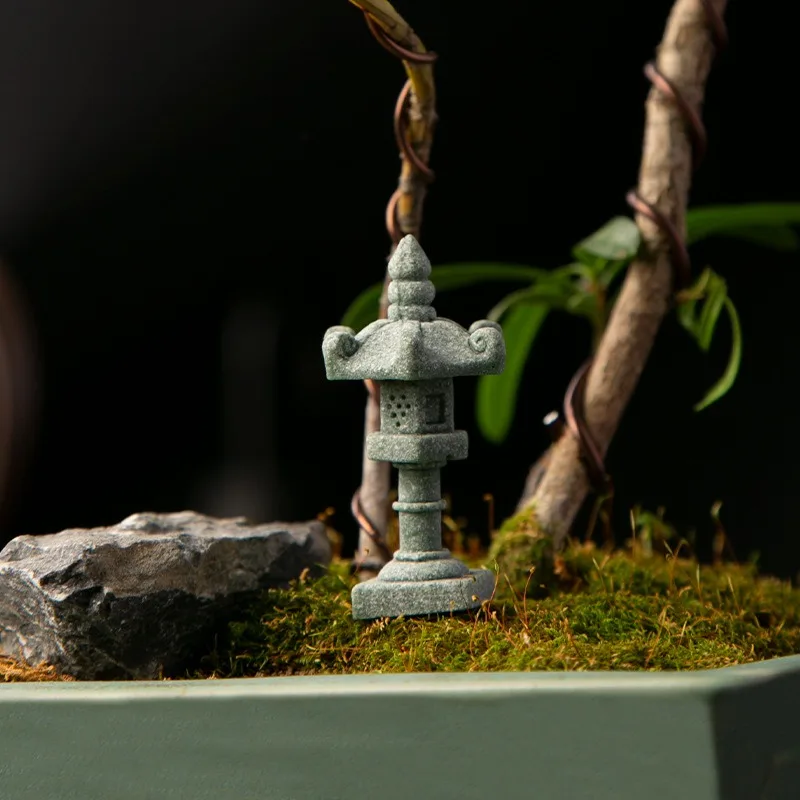 Miniature Pagoda Lantern 5
