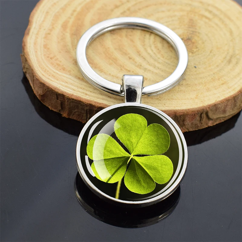 Aihua Portachiavi in legno irlandese buona fortuna trifoglio verde trifoglio per donna ciondolo borsa portachiavi felice sfilata di San Patrizio  36