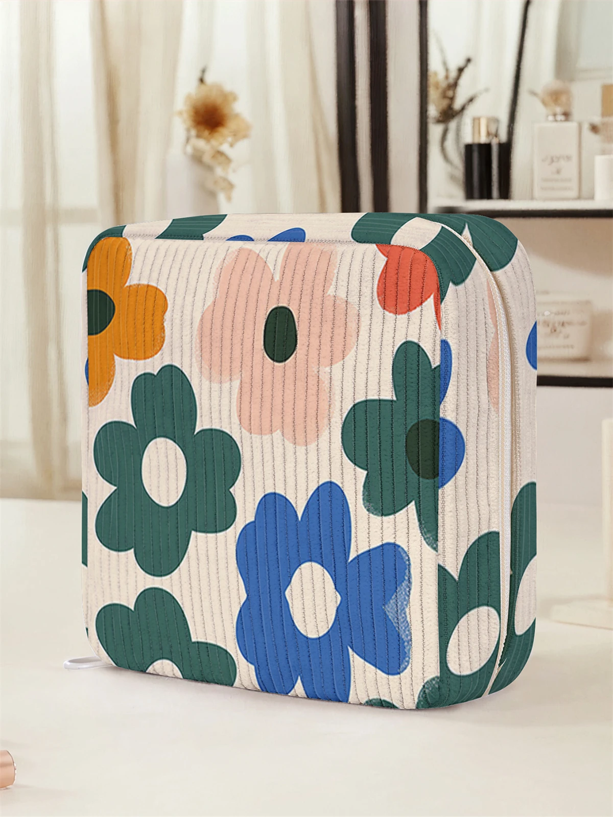 Colorful floral pattern printed sanitary napkin storage bag, women's lightweight tissue bag, sanitary tissue bag