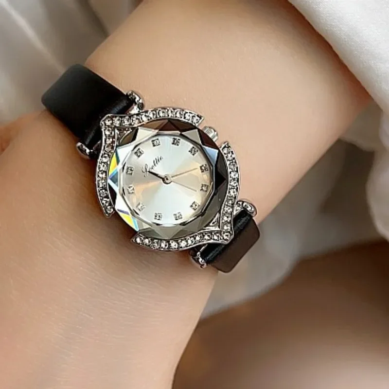 Korean Women Watch Fashion Temperament Ladies Gifts Exquisite Diamond Rhombus Mirror Face Women Quartz Wristwatches Reloj Mujer