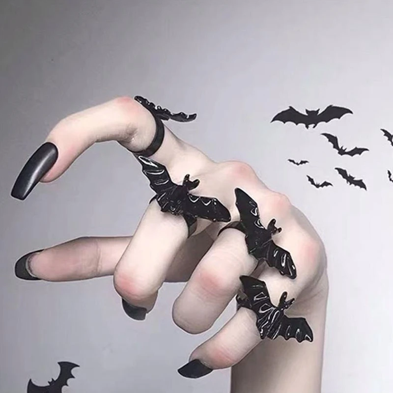 

2022 New European and American Halloween Jewelry Dark Gothic Bat Ring Men's and Wopening Ring