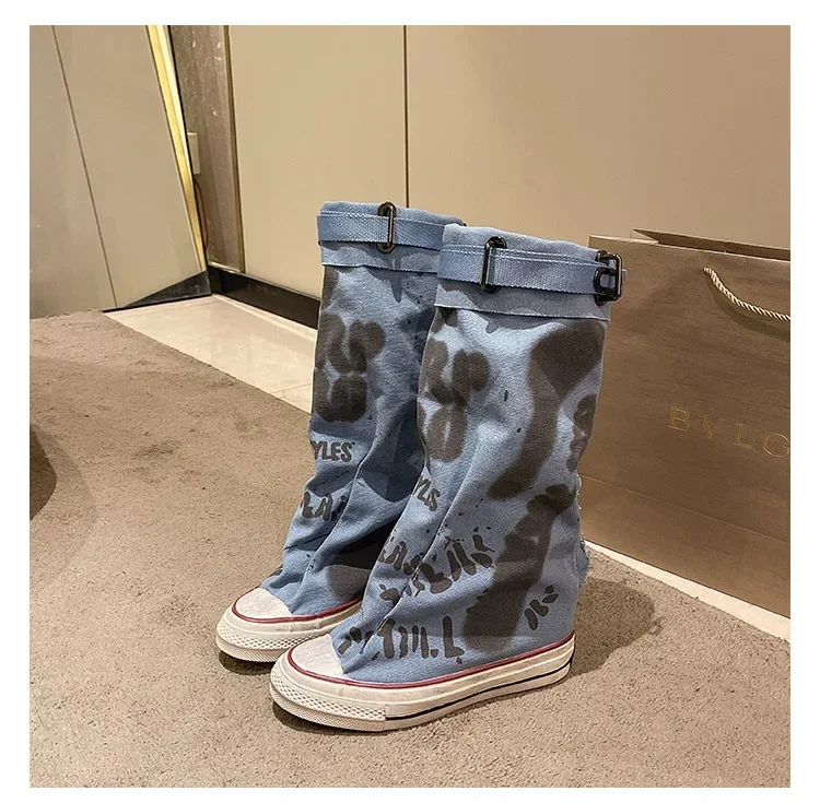 Graffiti Mid Calf Canvas Shoes 27