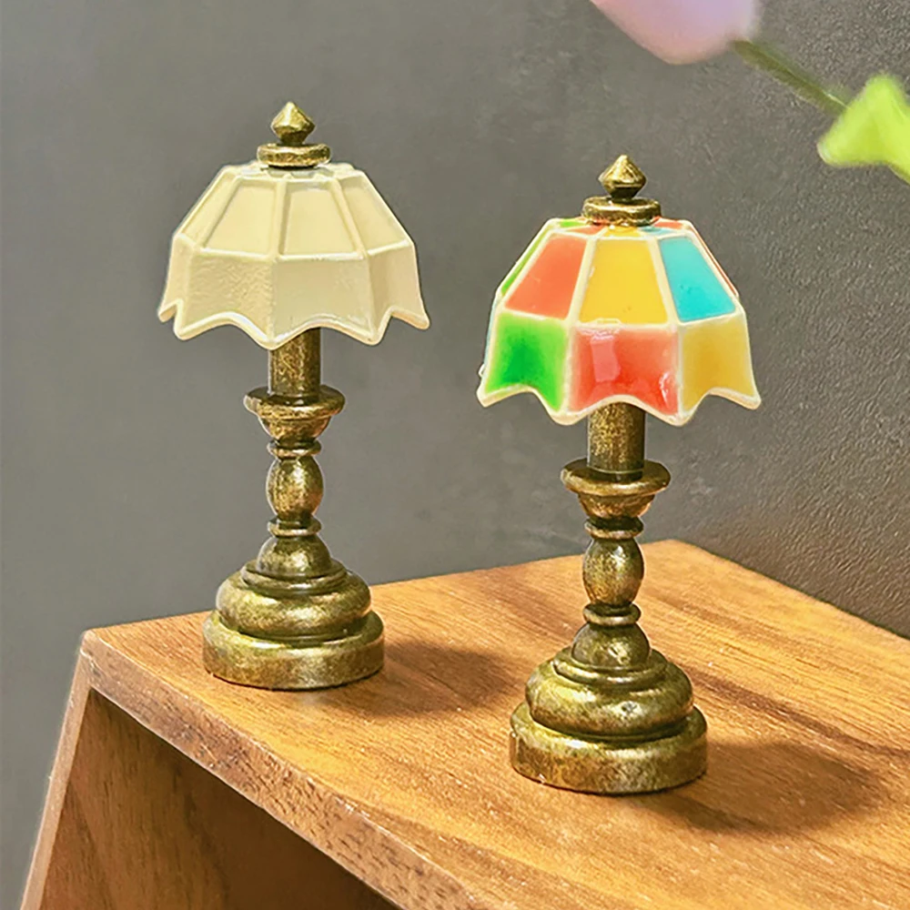 1/12 Dollhouse Accessories Miniature Retro Table Lamp Mini Desk Lamp Model Toy for Doll House Decoration OB11