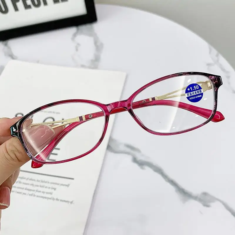 Vintage Fashion Women's Ultralight Blue Light Blocking Reading Glasses