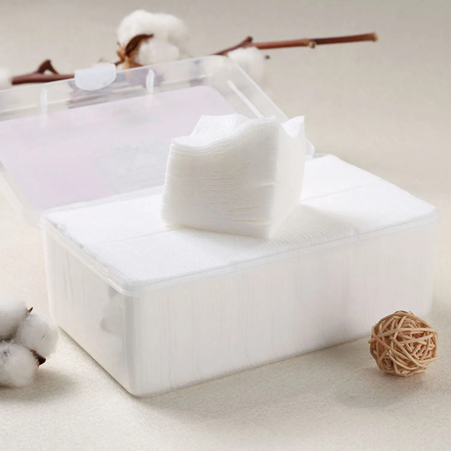 

Makeup Cotton Pads, Ultra Thin Facial Eye Lip Makeup Remover Pads Square Cosmetic Cotton Pads for Removing Makeup Or Nail Polish