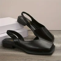Sandales à embout en cuir pour femmes, nouvelles chaussures simples à fond plat et bout carré, vêtements extérieurs rétro, pantoufles de plage antidérapantes, 2024 5