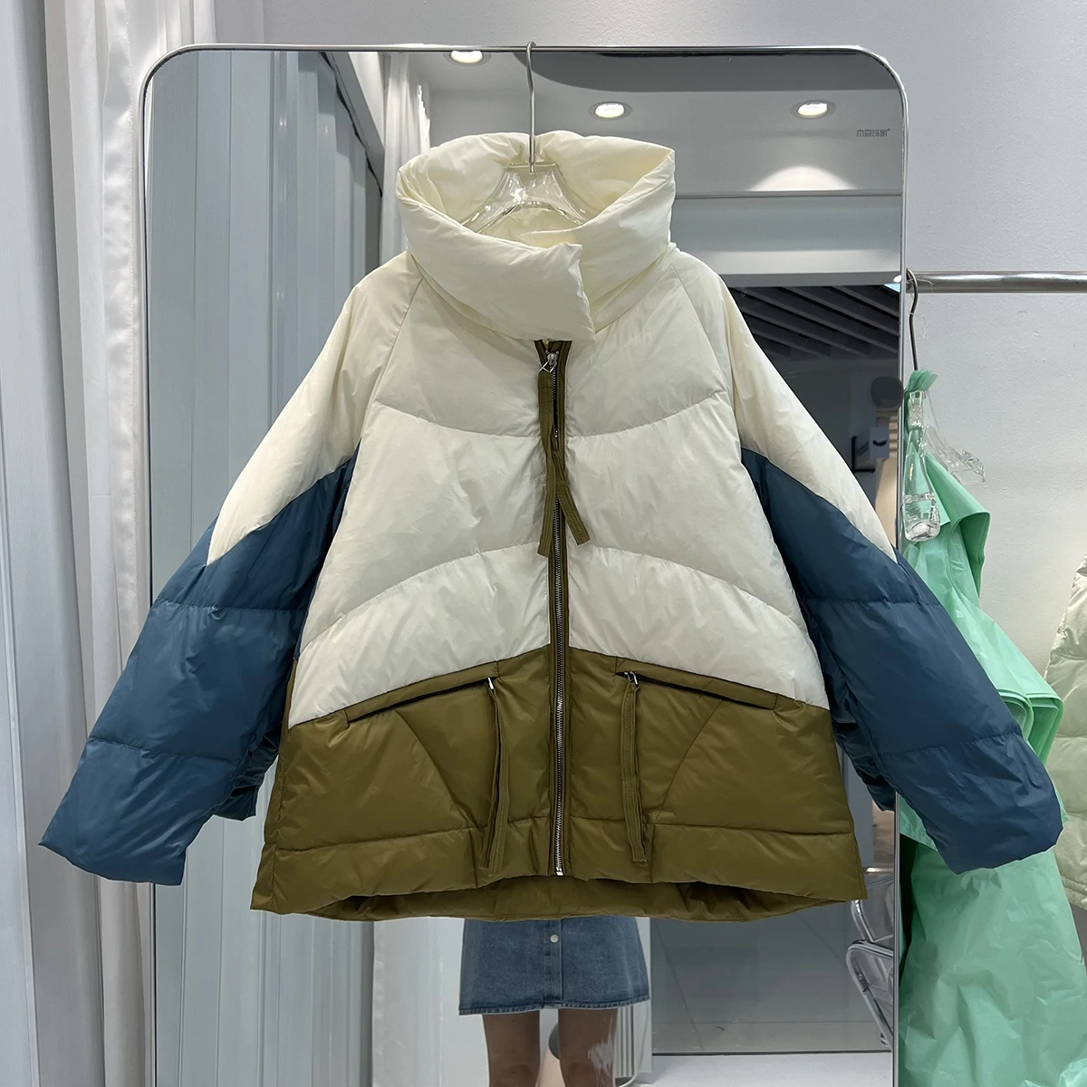 

Autumn Winter Down Jacket Women 2023 White Duck Down Coats Women Casual Loose Short Puffer Parka Standing Collar Outerwear