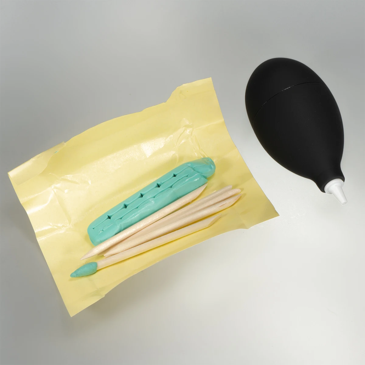 Watch Movement Cleaning Kit: Air Blower Pump & Rubber Putty Cleaner for Wristwatch Maintenance